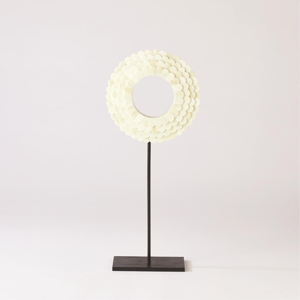 Four Layer Scalloped Mounted Ring