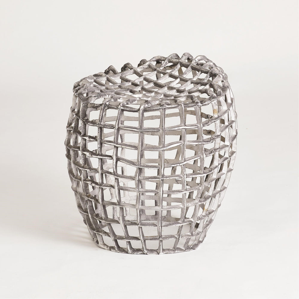 Tabourets en fil tissé