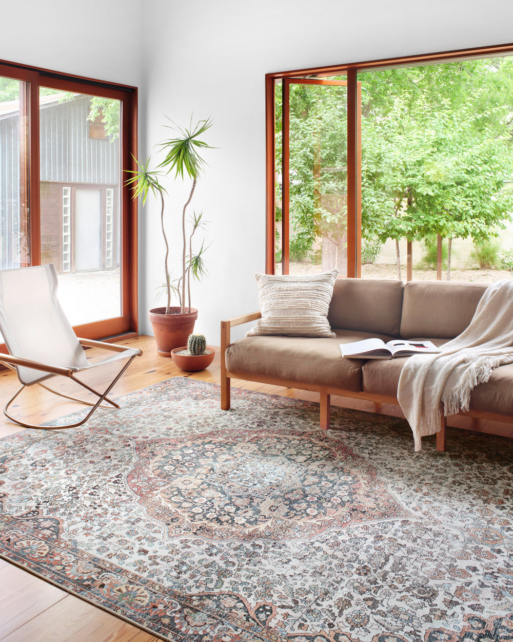 Wynter Red / Multi Rug (WYN-01)