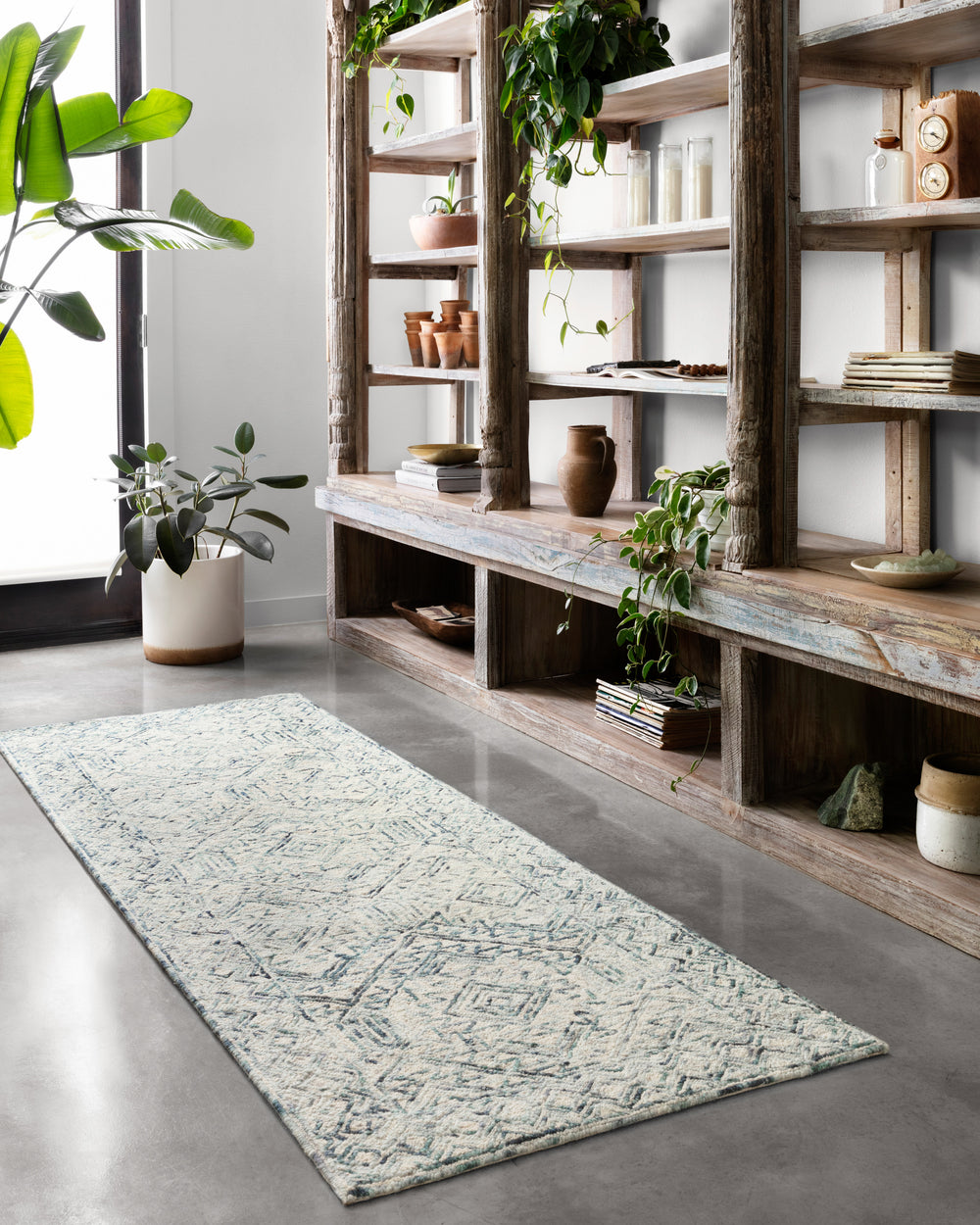 ZV-03 vit un tapis bleu