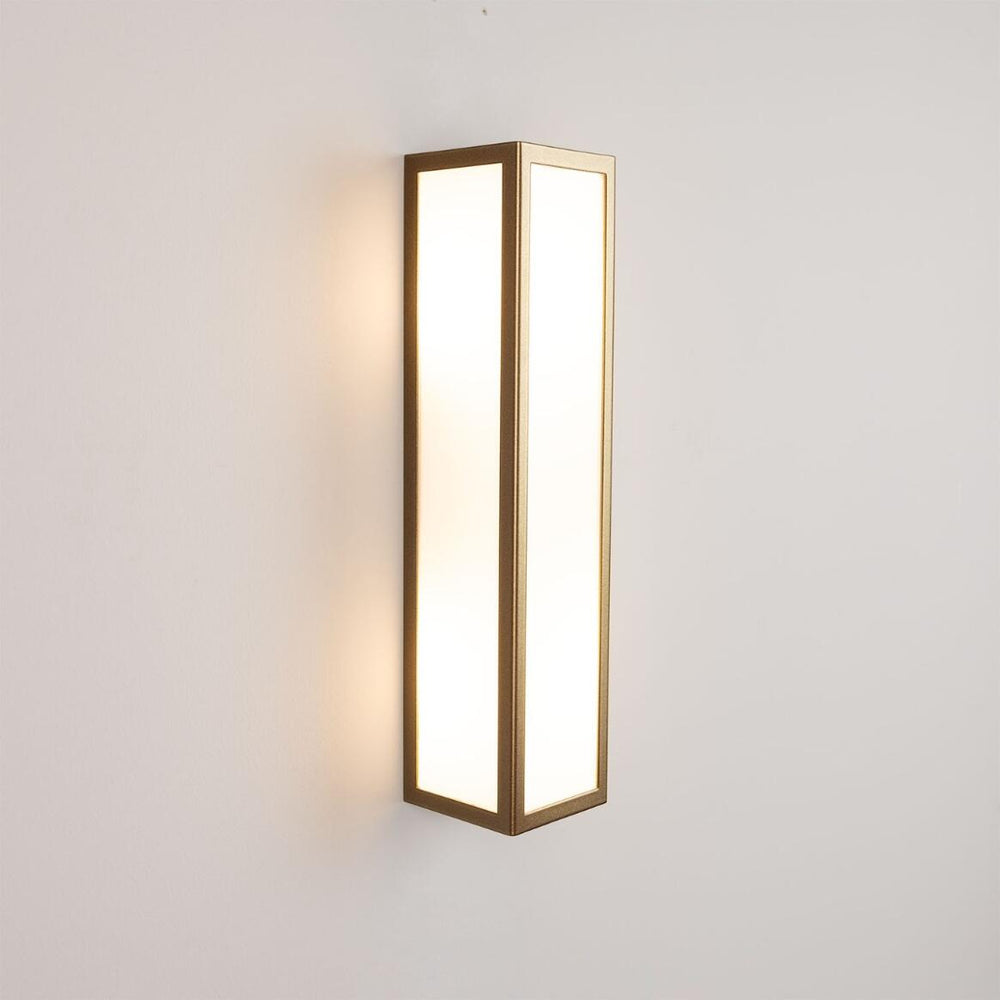 Bata IP65 Wall Light
