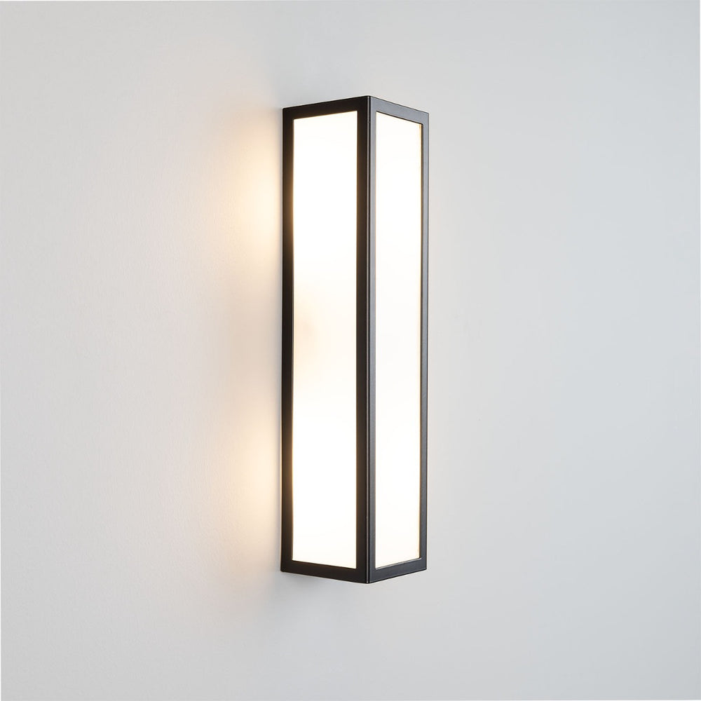 Bata IP65 Wall Light