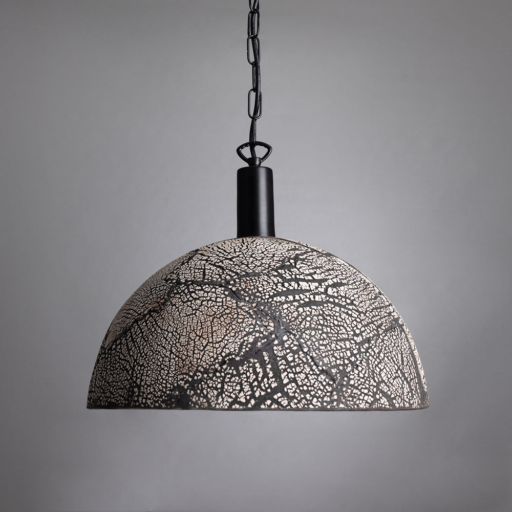 Pendentif kauri 37 cm - argile noire