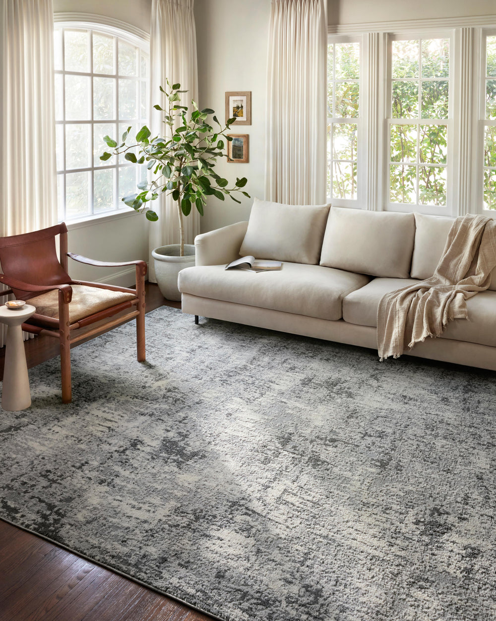 Austen Pebble / Charcoal Rug (AUS-01)