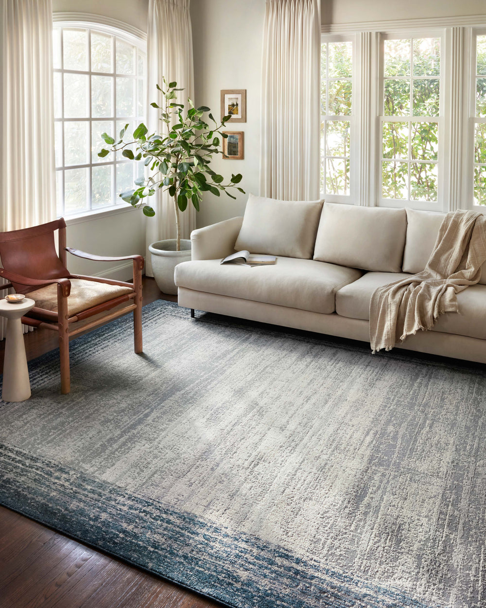 Austen Pebble / Blue Rug (AUS-02)