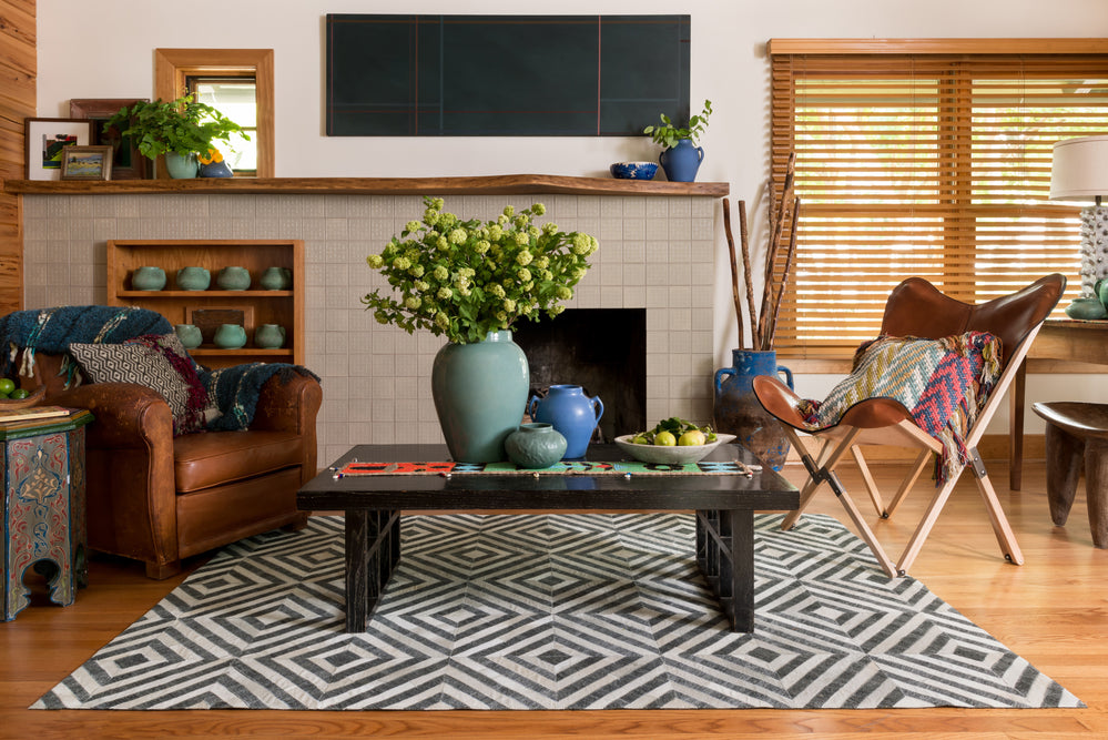 DB-03 Dorado Charcoal / Ivory Rug