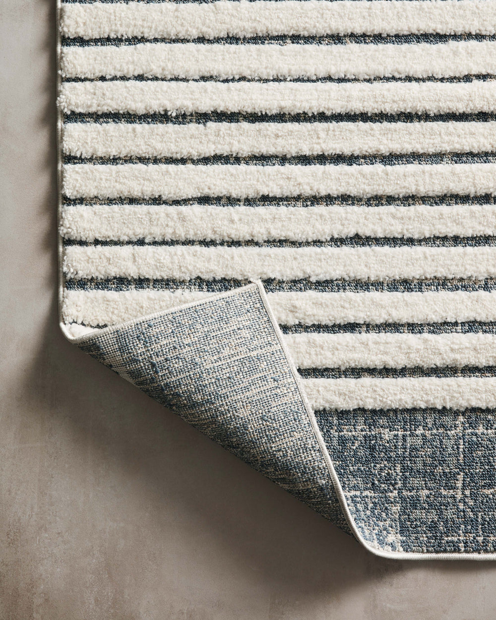HAG-01 Hagen White/Ocean Rug