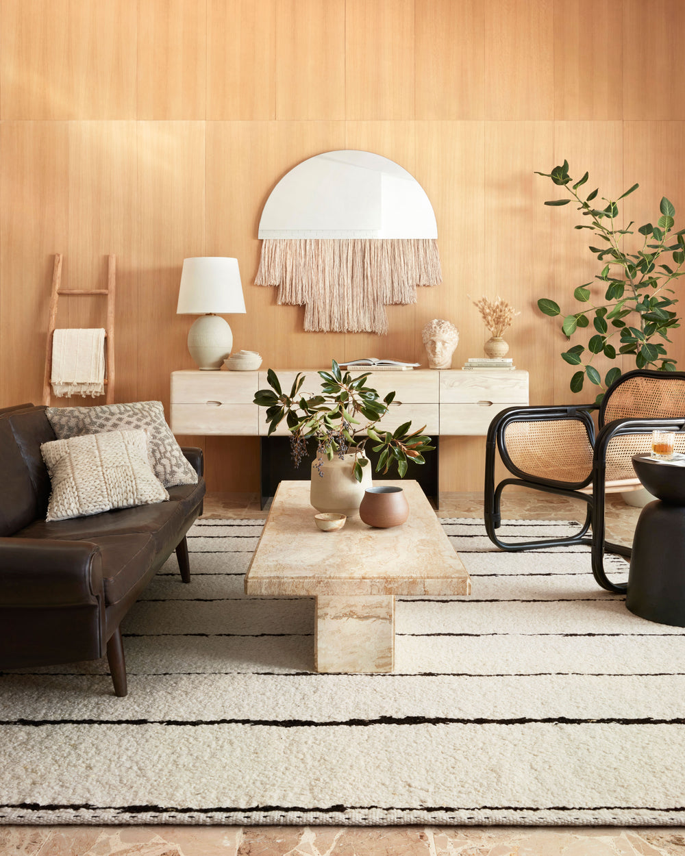 ROM-05 Roman Ivory / Black Rug