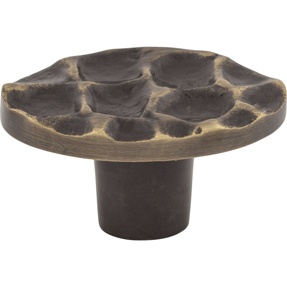 Top Knobs - Hardware - Cobblestone Oval Knob - Polished Brass - Union Lighting Luminaires Décor